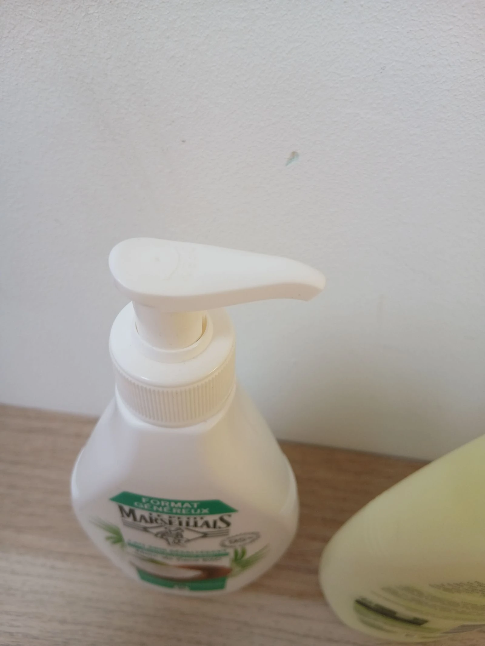 2 cremes corporais Le petit Marseillais novos coco e aloé vera – photo 4